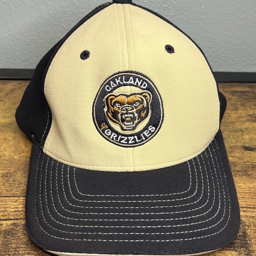 Oakland University Grizzlies Hat Fitted Cap Pacific M2 Performance Sz M-XL